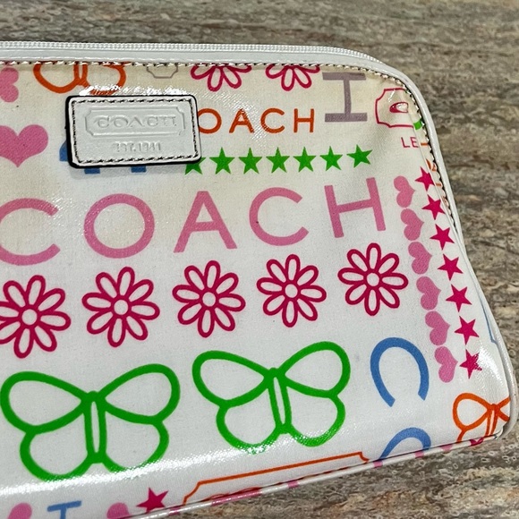 Coach cosmetic bag - Picture 7 of 16